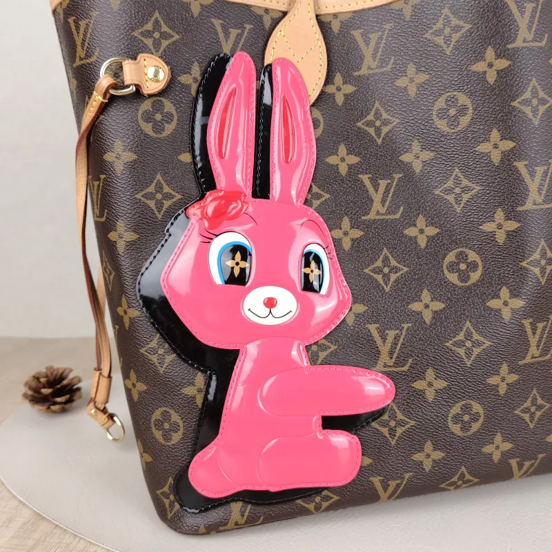 Louis Vuitton Shoulder Bag Neverfull Monogram Sun Yitian Edition PVC Medium 31 × 14 × 28 cm — detail view 8 of 13