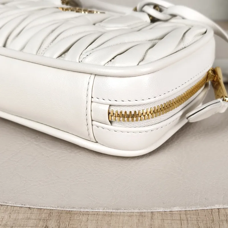 Miumiu Top Handle Bag Arcadie MatelasséCollection Edition White Lambskin mini19 × 5 × 10 cm — detail view 2 of 13