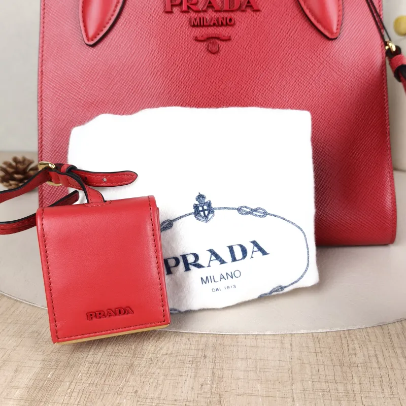 PRADA Shoulder Bag Shoulder Bag Red Calfskin One Size26 × 14 × 20 cm — detail view 9 of 12
