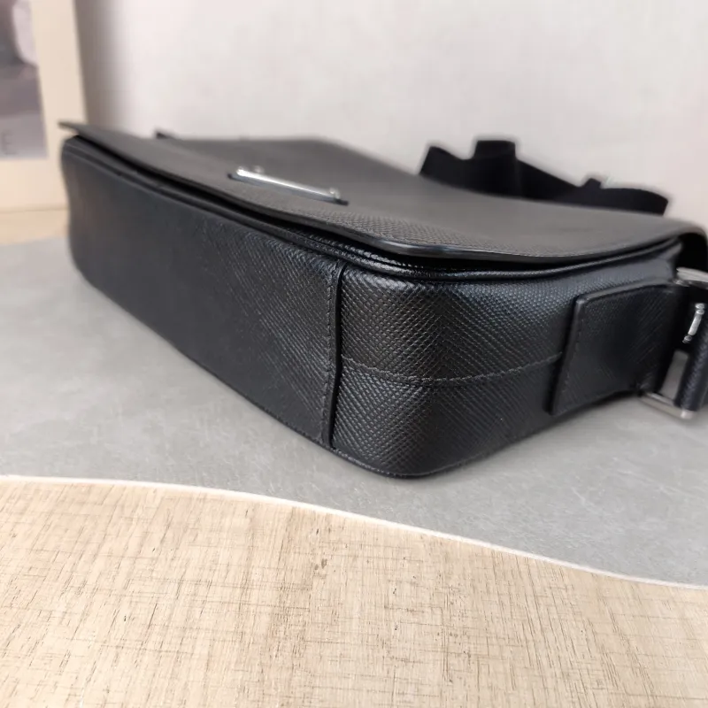 PRADA Shoulder Bag Soft Lux Messenger Bag Black Calfskin One Size 24 × 6 × 18 cm — detail view 4 of 11