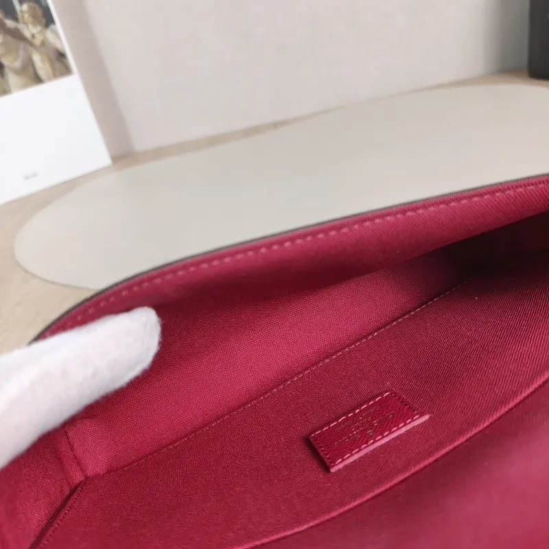 Louis Vuitton Crossbody Bag Pochette Félicie Monogram PVC Small 21 × 3 × 12 cm — detail view 5 of 15