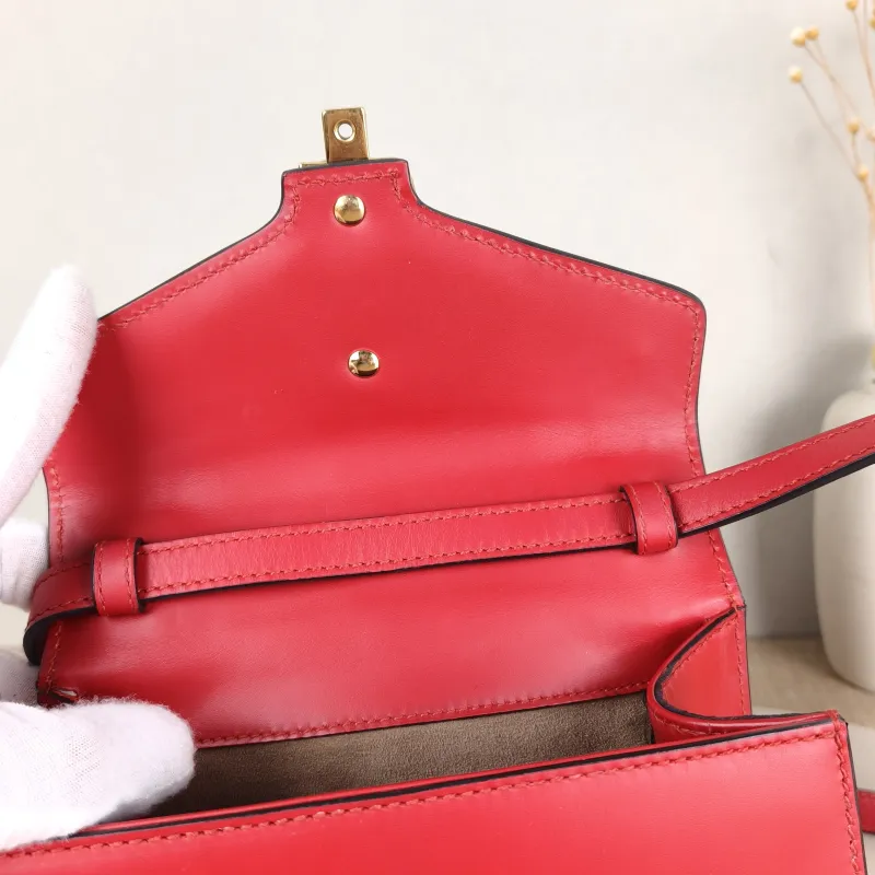GUCCI Crossbody Bag Sylvie Edition Red Calfskin Mini 20 × 8 × 14 cm — detail view 3 of 12