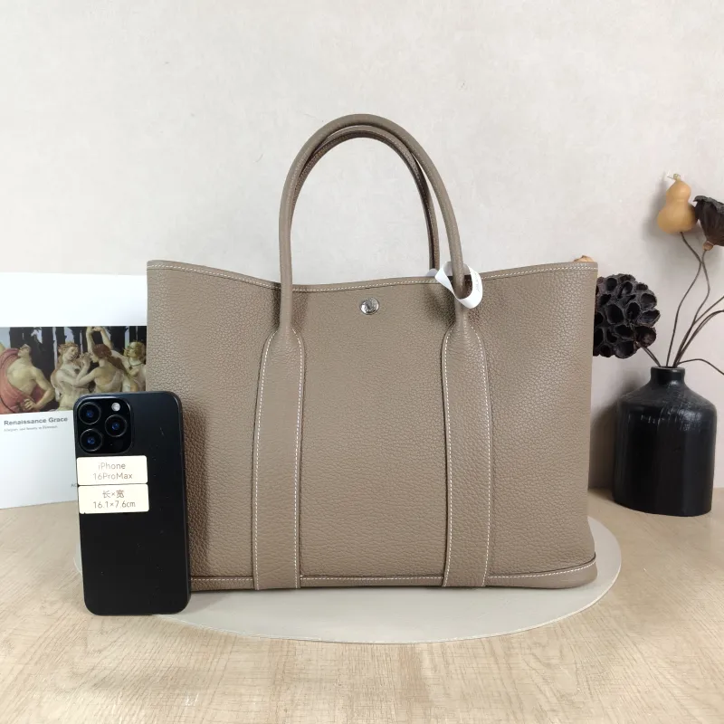 Hermès Top Handle Bag Garden Party 36 36 Negonda Calfskin Large 36 × 17 × 26 cm z — cover view 5 of 5