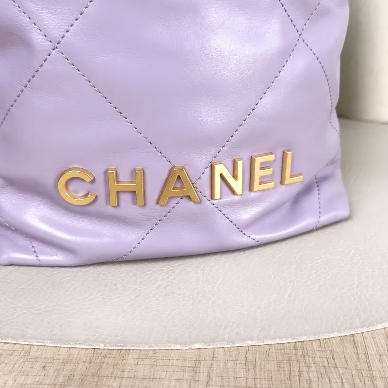 Chanel Crossbody Bag 22Bag Calfskin Mini 20 × 6 × 19 cm — detail view 10 of 12