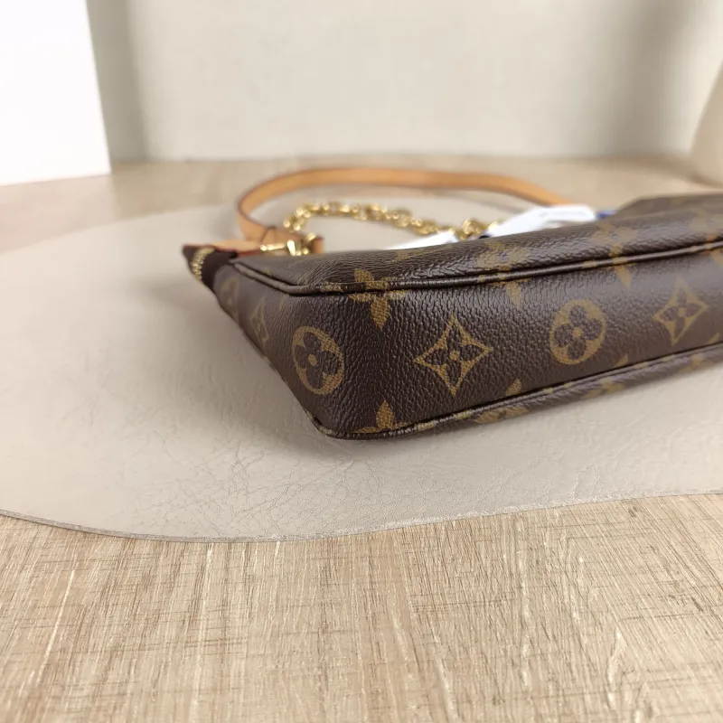 Louis Vuitton Shoulder Bag Pochette Accessoires Two Straps Monogram PVC Large 23.5 × 4 × 13.5 cm — detail view 4 of 9