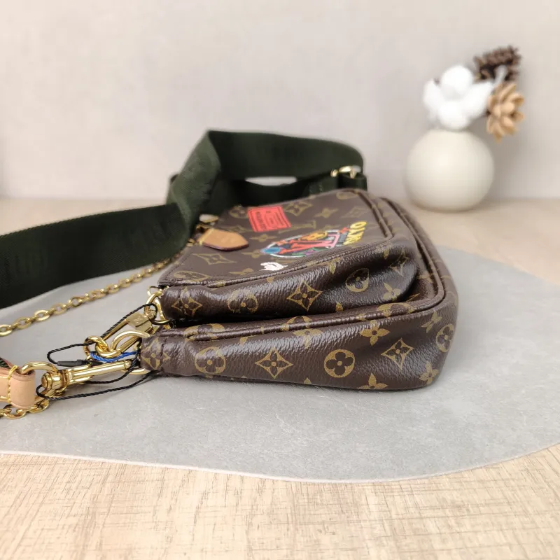 Louis Vuitton Crossbody Bag Multi Pochette Accessoires Shoulder Strap PVC Small 24 × 4 × 13.5 cm — detail view 5 of 12