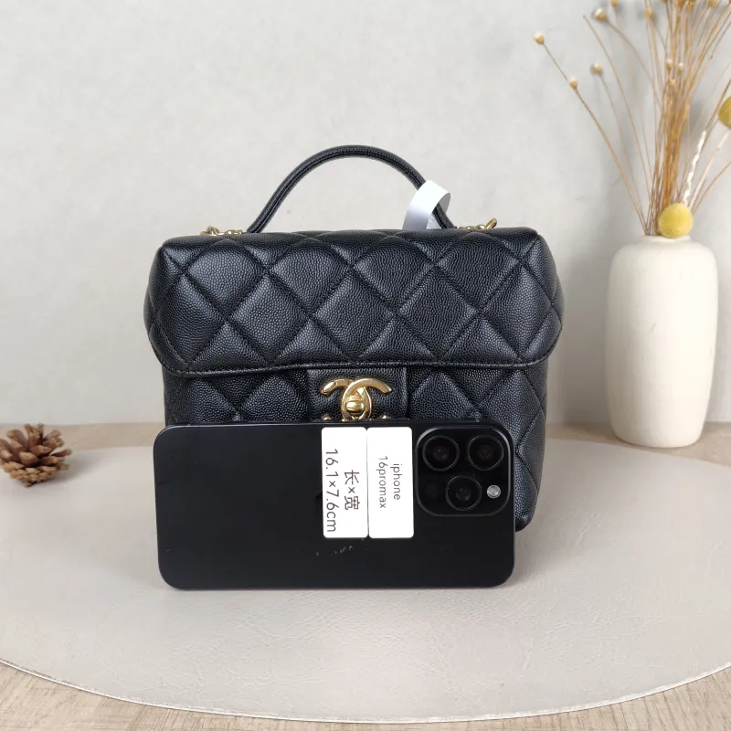 Chanel Crossbody Bag Box Black Calfskin One Size17 × 7 × 14.5 cm — cover view 2 of 5