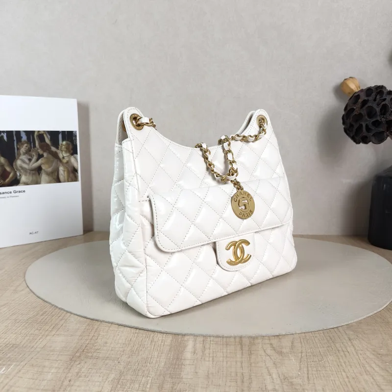 Chanel Crossbody Bag HOBO White Waxed Leather Medium 23 × 8 × 21 cm — cover view 5 of 6