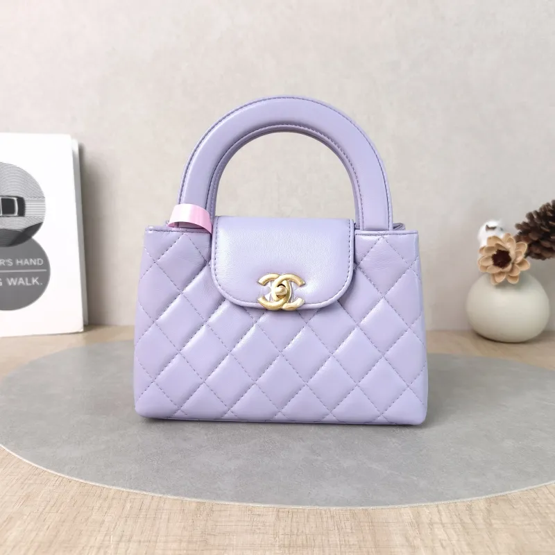 Chanel Crossbody Bag Kelly Lambskin mini19 × 7 × 13 cm