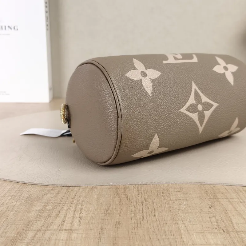 Louis Vuitton Crossbody Bag Papillon · White Empreinte Embossed Calfskin Monogram BB20 × 10 × 10 cm — detail view 8 of 11