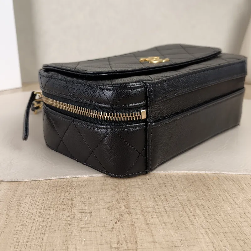 Chanel Crossbody Bag Camera Bag Black Grained Calfskin One Size20 × 7.5 × 12.5 cm — detail view 5 of 15