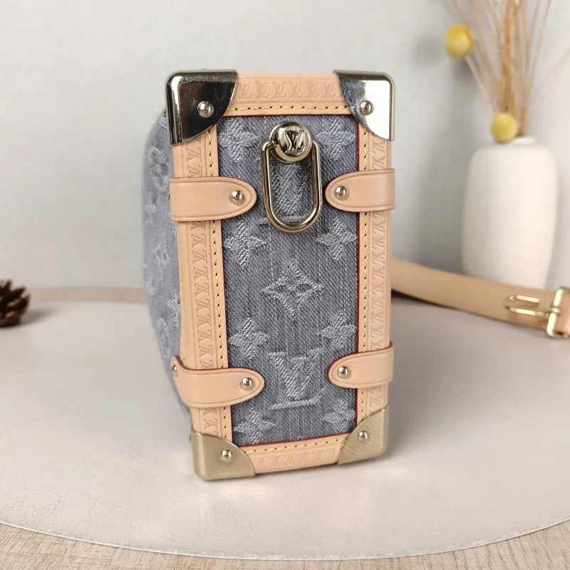 Louis Vuitton Crossbody Bag Side Trunk Box Grey Medium 23.5 × 8.5 × 16 cm — detail view 9 of 11