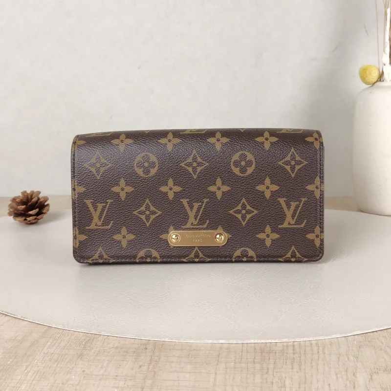 Louis Vuitton Crossbody Bag LILY Chain Bagwoc Monogram PVC21 × 3.5 × 10.5 cm