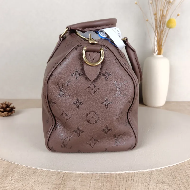 Louis Vuitton Top Handle Bag Speedy Soft 25 Calfskin One Size 25 × 15 × 20 cm — detail view 12 of 13