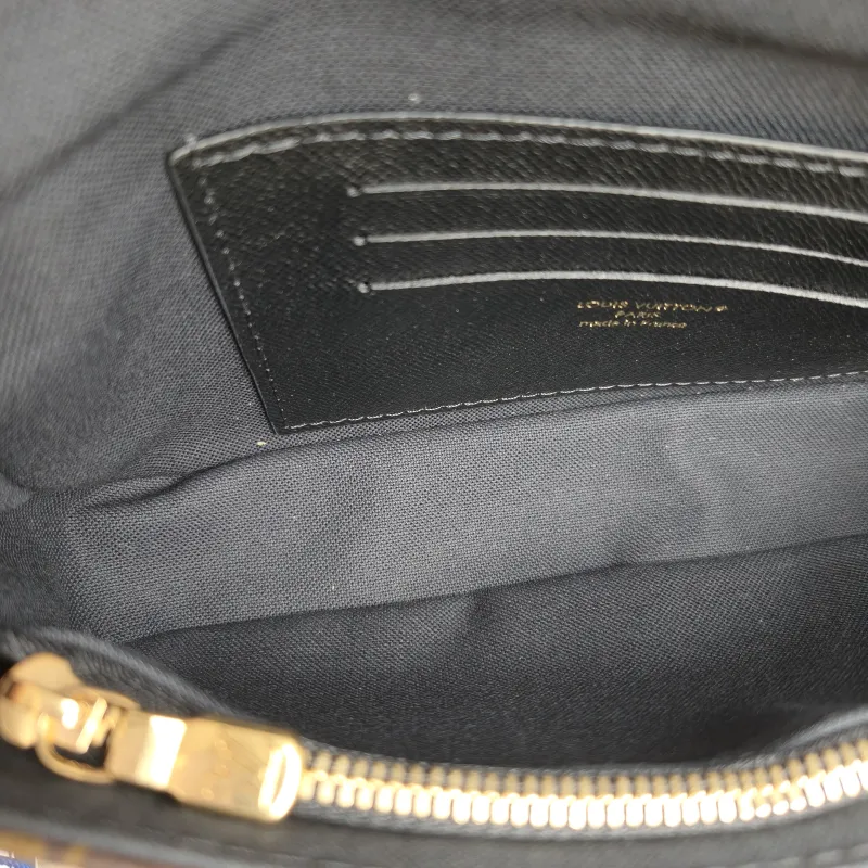 Louis Vuitton Crossbody Bag IVY Monogram PVC Small 23.5 × 4.3 × 12 cm — detail view 11 of 12