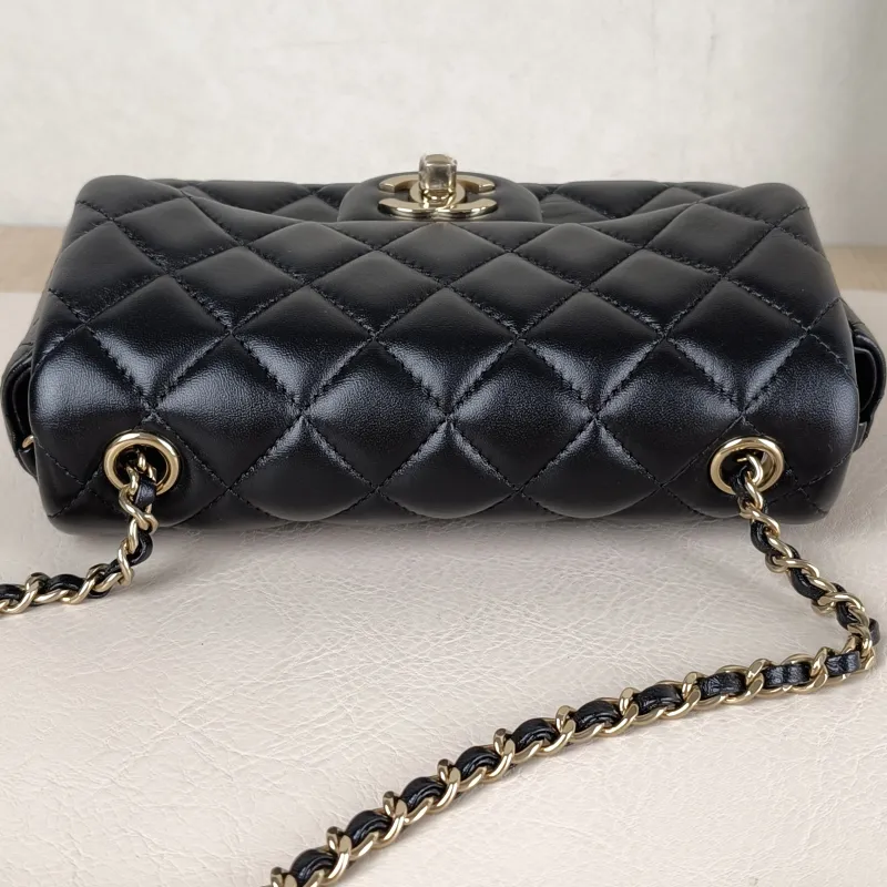 Chanel Crossbody Bagcf mini Crossbody Bag Black Lambskinmini18 × 5 × 11 cm — detail view 9 of 13