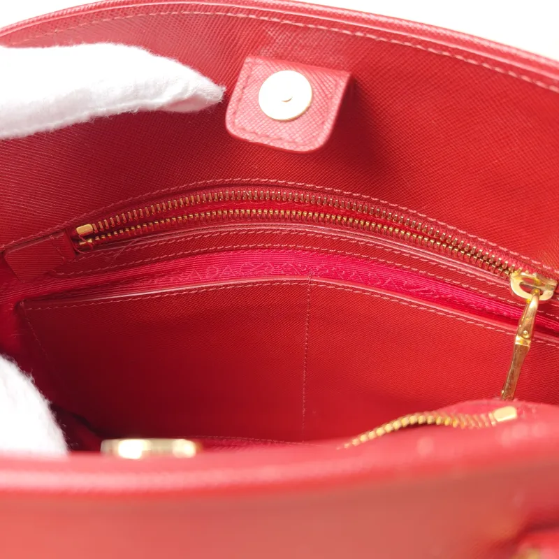PRADA Top Handle Bag Dome Bag Red Calfskin One Size 31 × 14 × 22 cm — detail view 6 of 11