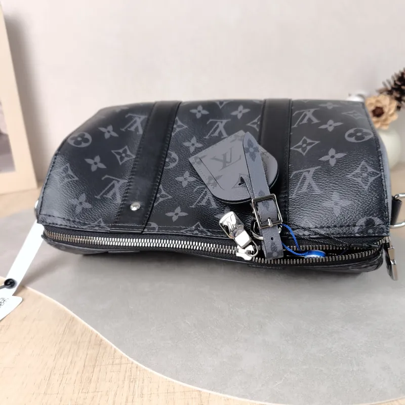 Louis Vuitton Crossbody Bag City Keepall Black PVC Medium 27 × 13 × 17 cm — detail view 4 of 11