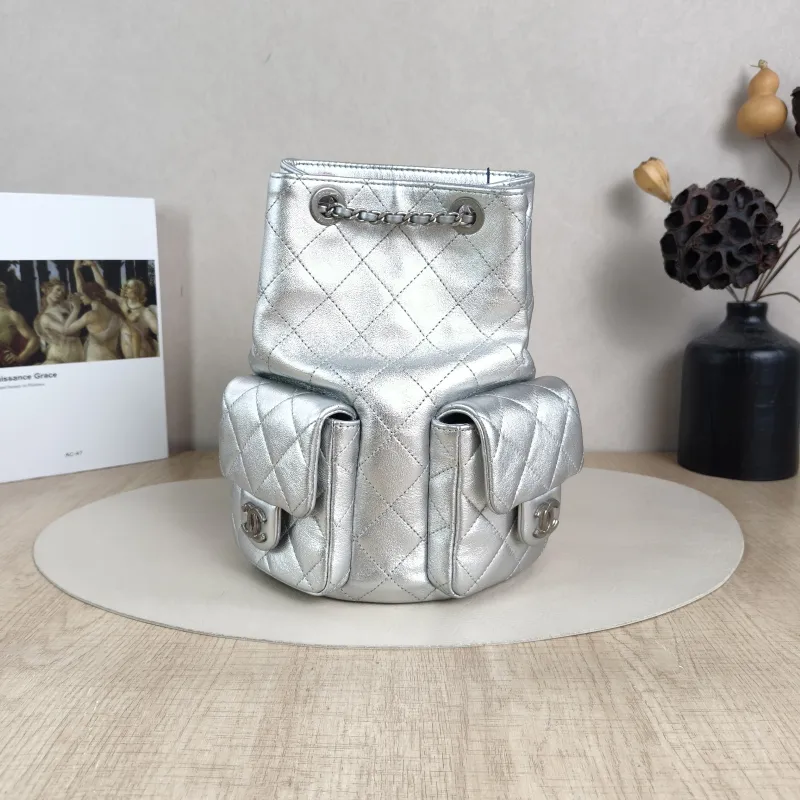 Chanel Backpack25c Backpack Silver Calfskin One Size18 × 8 × 24 cm