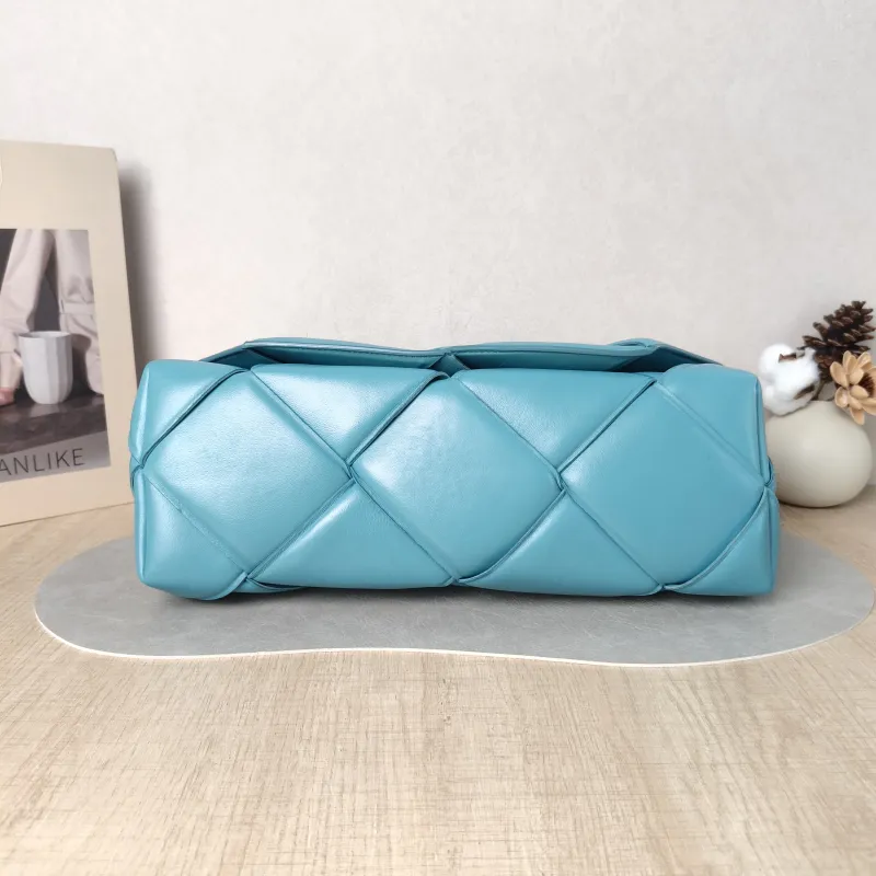 Bottega Veneta Shoulder Bag Woven Shoulder Bag Green Lambskin One Size 33 × 11.5 × 17 cm — cover view 4 of 5