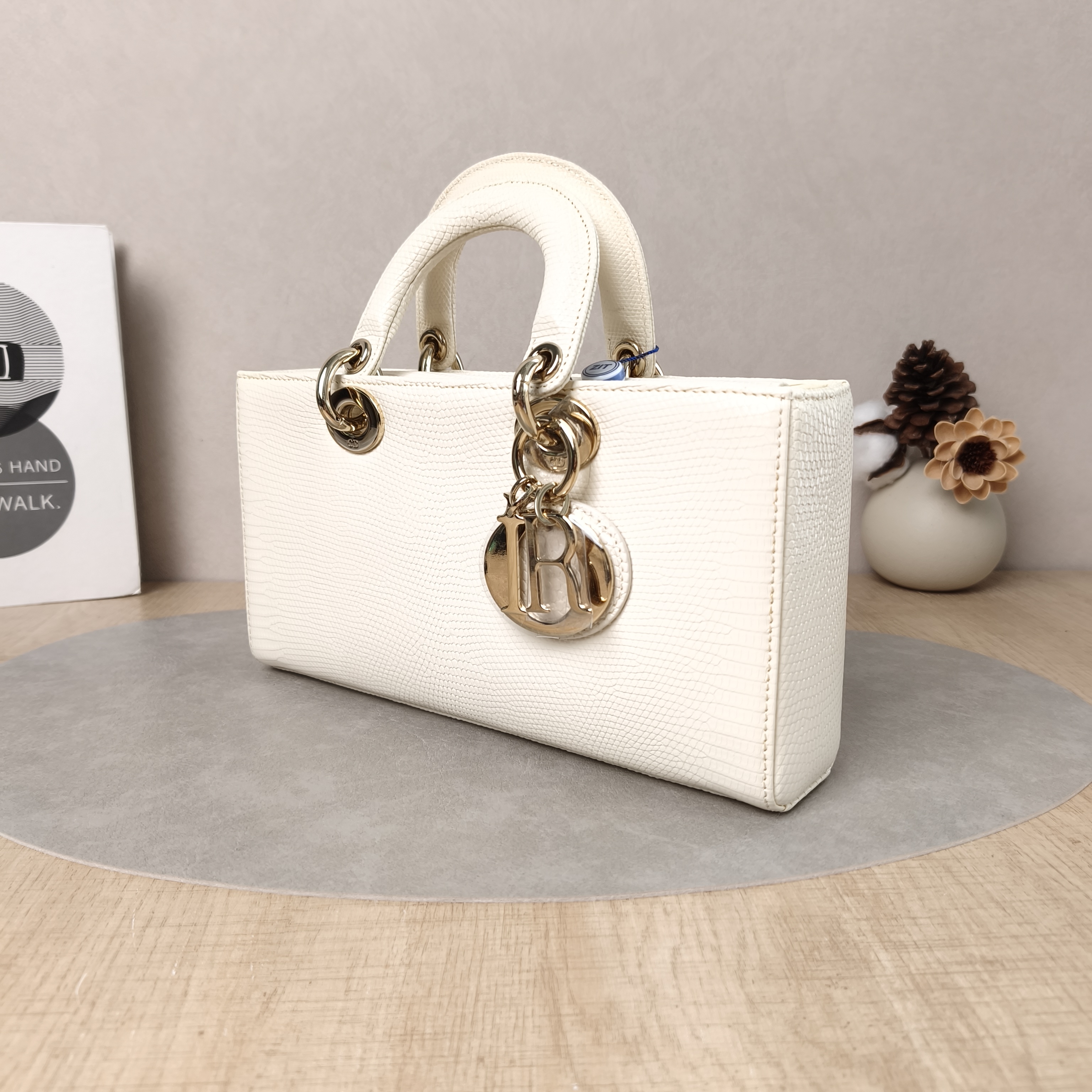 DIOR Crossbody Bag Lady D-Joy White Medium26 × 5 × 13.5 cm — cover view 4 of 6