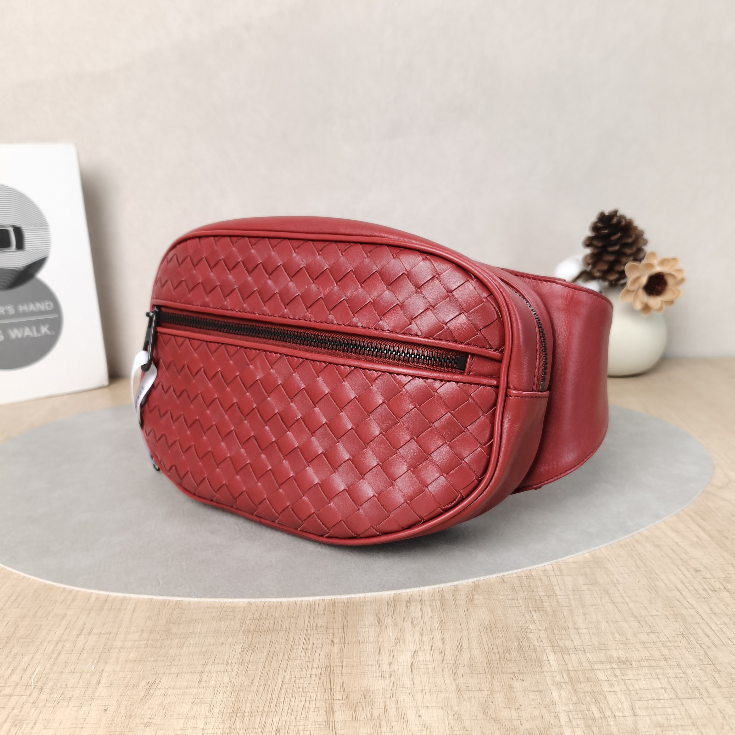 Bottega Veneta Belt Bag Belt Bag Red Calfskin One Size25 × 6 × 15 cm — cover view 6 of 6