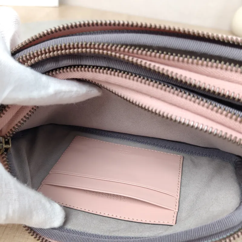 GUCCI Crossbody Bag GG Marmont Marmont Camera Bag Pink Calfskin One Size 19 × 5 × 10 cm — detail view 9 of 9