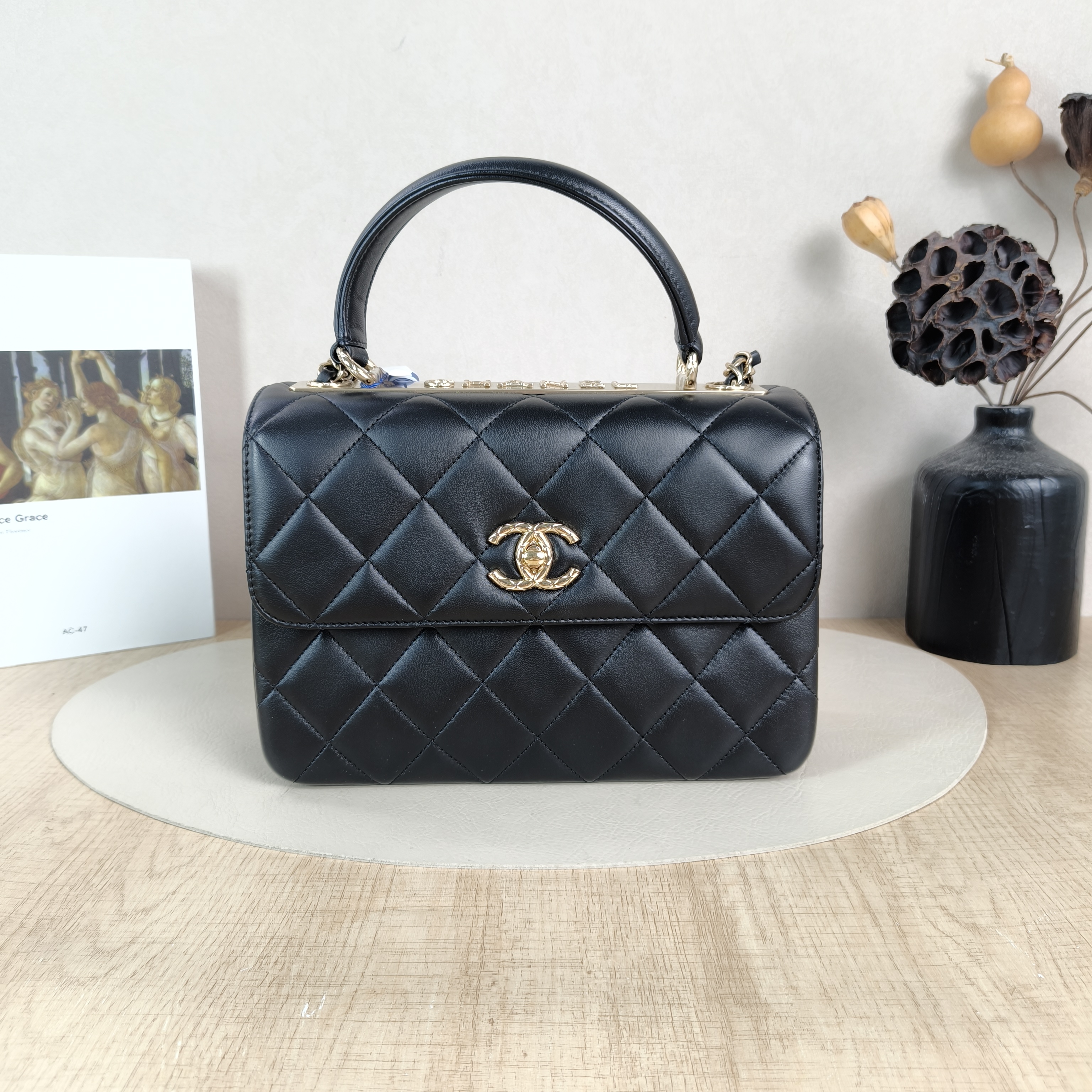 Chanel Top Handle Bag Trendy CC Black Lambskin Small25 × 12 × 17 cm