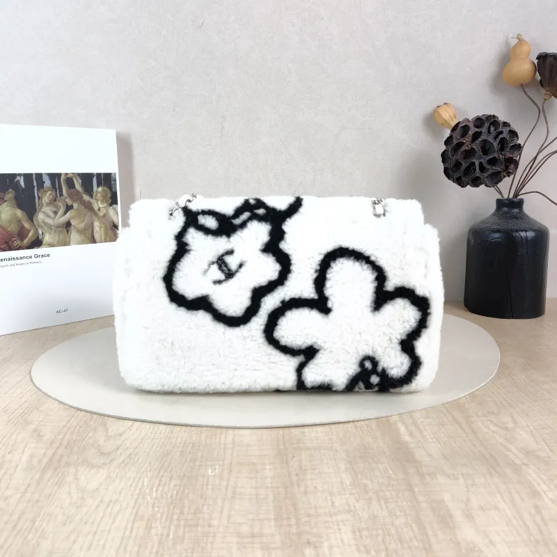 Chanel Shoulder Bag Editioncf Wool One Size 27 × 7 × 16.5 cm — cover view 2 of 6