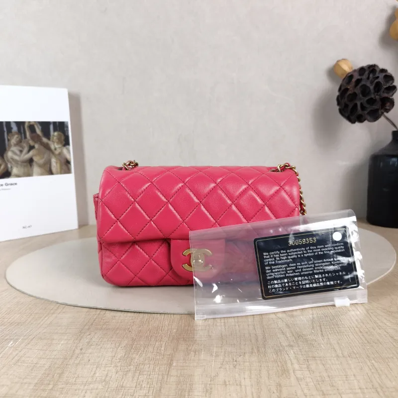 Chanel Crossbody Bag mini Red Lambskin One Size 20 × 6 × 12 cm 30 — cover view 3 of 6