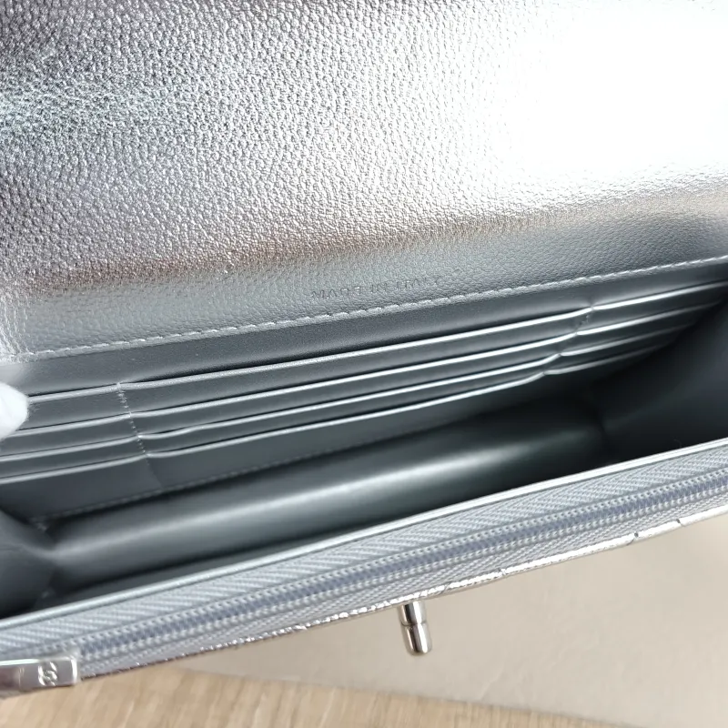 Chanel Backpack Backpack Silver Grained Calfskin One Size 18.2 × 5 × 14 cm — detail view 4 of 12