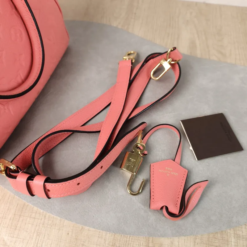 Louis Vuitton Top Handle Bag Speedy25 Pink Calfskin Medium25 × 15 × 19 cm — detail view 9 of 10
