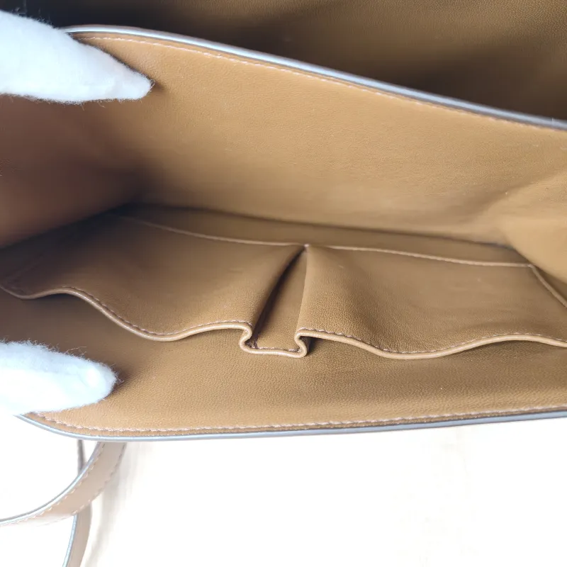 CELINE Crossbody Bag Classic Box CC alfskin Medium 24 × 7 × 18 cm — detail view 7 of 15