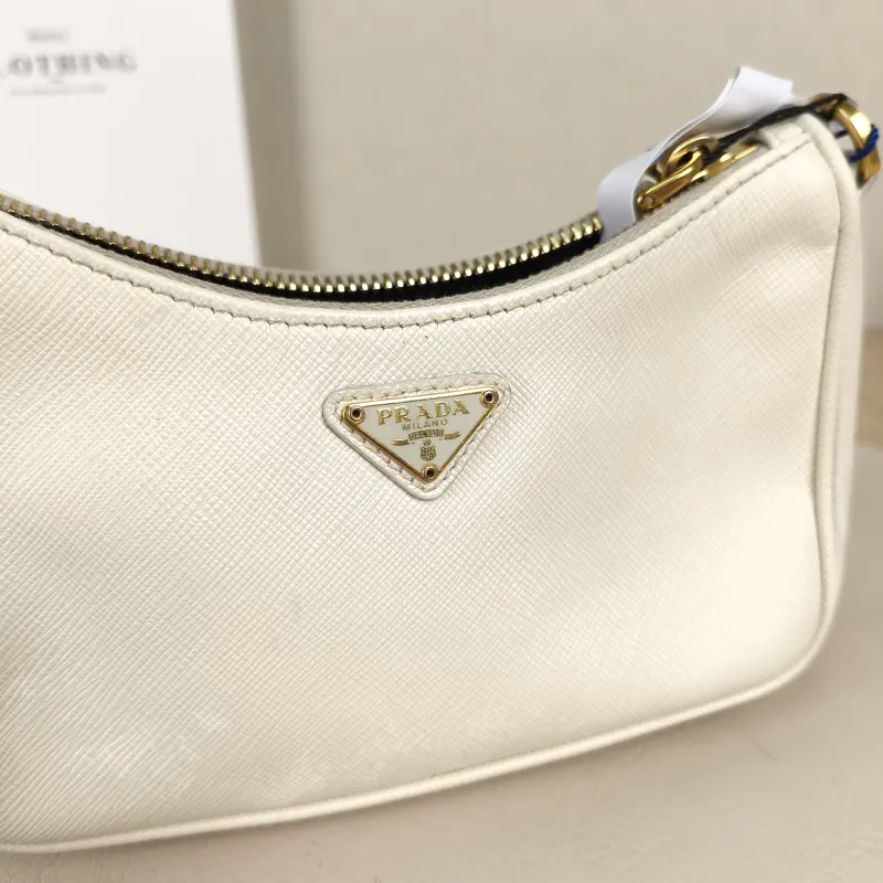 PRADA Shoulder Bag Re-Edition hobo White Calfskin Mini17 × 4 × 12 cm — detail view 4 of 12