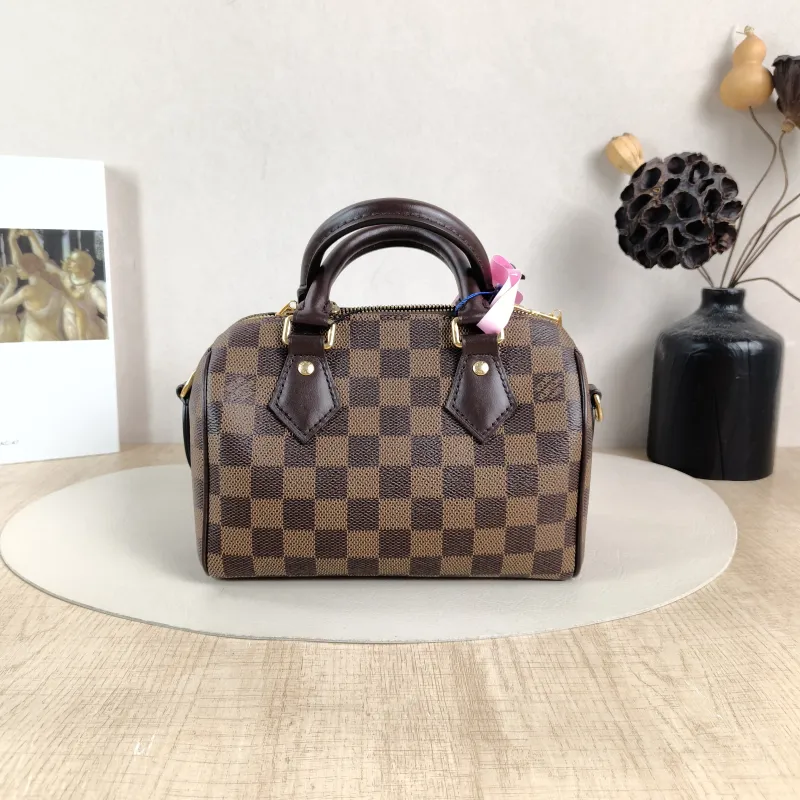 Louis Vuitton Crossbody Bag Speedy20 Shoulder Strap PVC Small 20.5 × 12 × 13.5 cm — cover view 2 of 5
