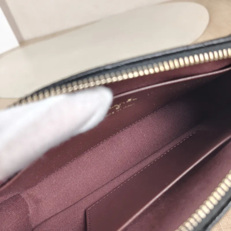 Chanel Crossbody Bag Black Grained Calfskin One Size 21 × 5.5 × 12 cm — detail view 1 of 11
