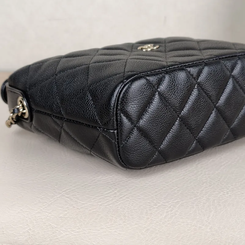 Chanel Crossbody Bag25c Vanity Case Bag Black Grained Calfskin One Size19 × 6 × 12.5 cm — detail view 1 of 14