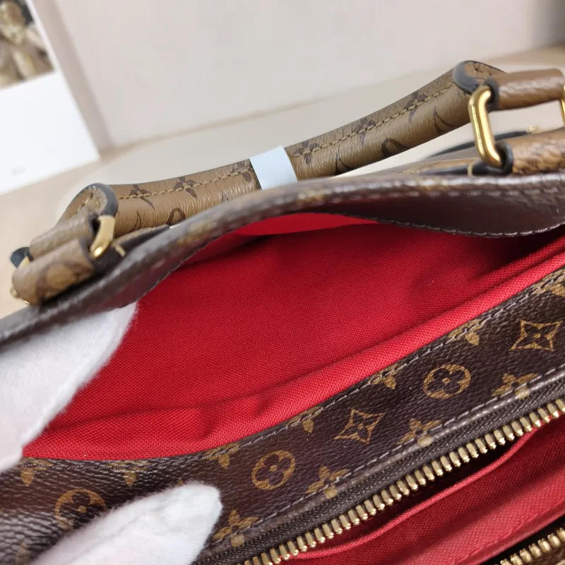 Louis Vuitton Crossbody Bag Onthego East West Two Straps Monogram PVC Small 25 × 10 × 13 cm — detail view 10 of 12