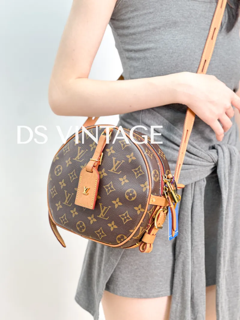 Louis Vuitton Crossbody Bag BOITE CHAPEAU SOUPLE Monogram PVC Large 20 × 8 × 22.5 cm — on-model view 3 of 3