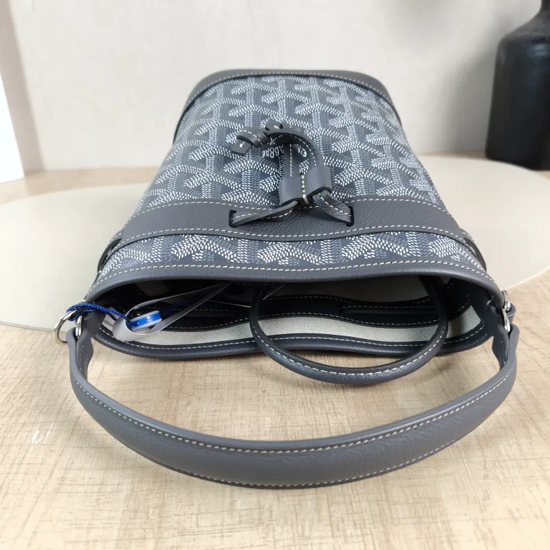 GOYARD Crossbody Bag Petit Flot Grey ine Canvasmini12 × 10 × 17.5 cm — detail view 6 of 13