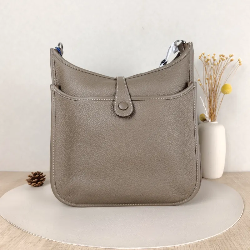 Hermès Crossbody Bag Evelyne 29 29 Taurillon Clemence TC Calfskin Small 29 × 8 × 30 cm W — cover view 5 of 6
