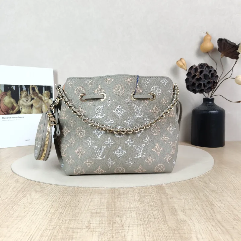 Louis Vuitton Crossbody Bag BELLA Calfskin22 × 14 × 19 cm