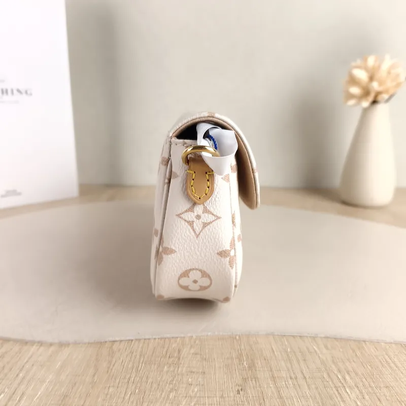 Louis Vuitton Crossbody Bag IVY · Beige PVC Small 23.5 × 4.3 × 12 cm — detail view 10 of 11