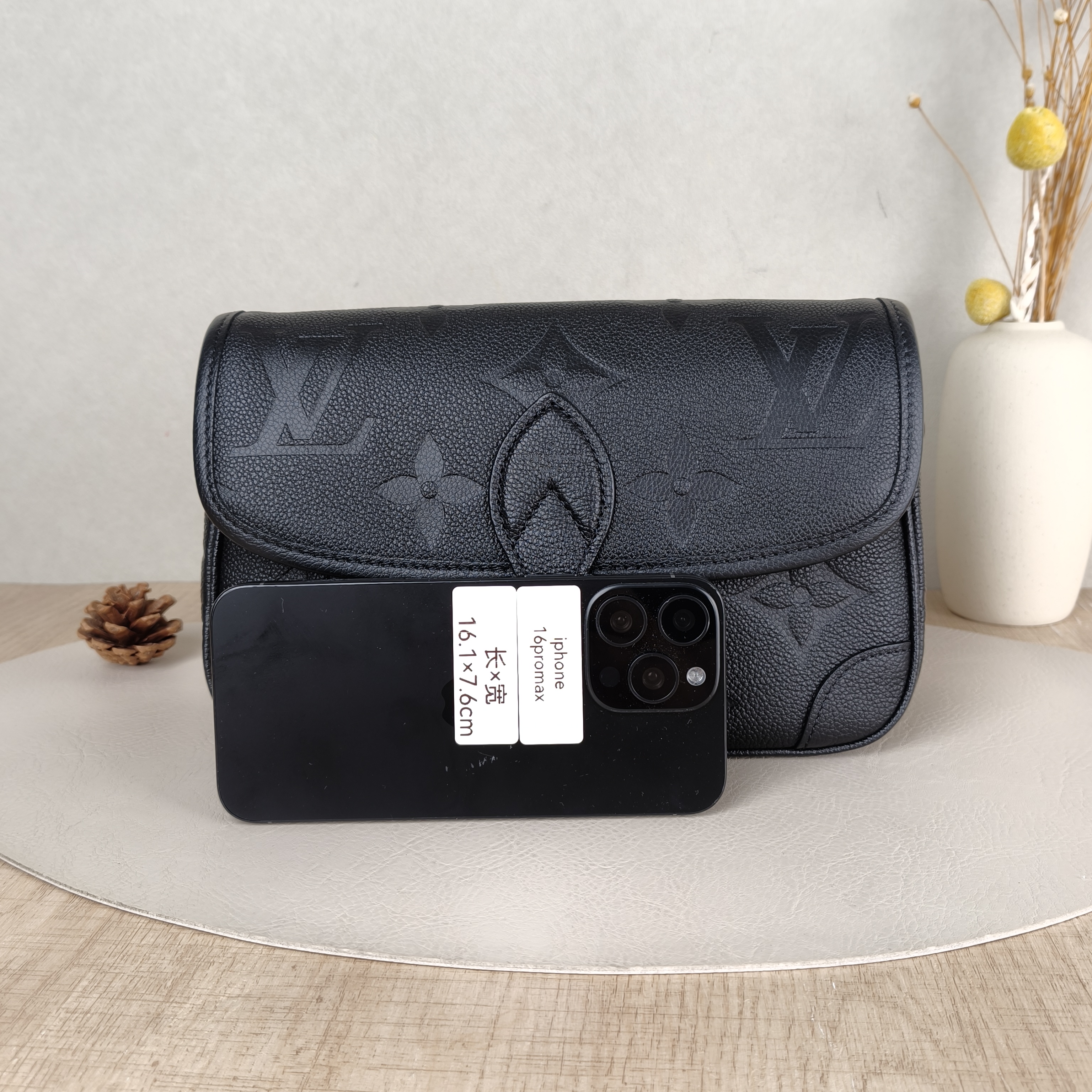 Louis Vuitton Crossbody Bag Diane Baguette Bag Black Empreinte Embossed Calfskin Monogram Small24 × 9 × 15 cm — cover view 3 of 6