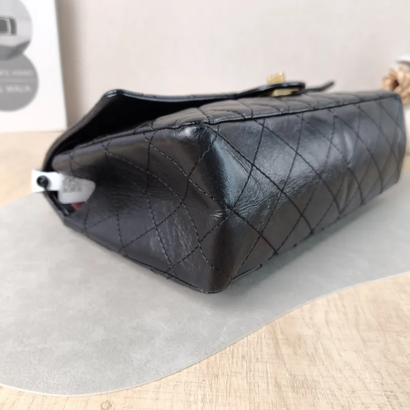 Chanel Shoulder Bag 2.55 Black Calfskin Medium 28 × 7.5 × 19.5 cm 18 — detail view 2 of 11