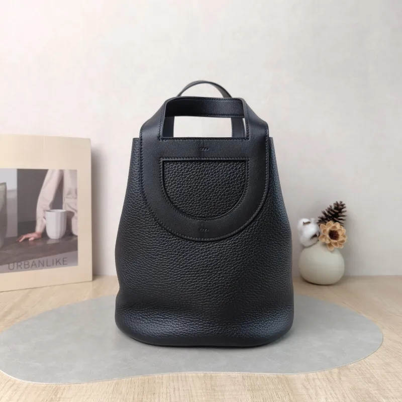 Hermès Top Handle Bag In-the-Loop 23 89Black Taurillon Clemence TC Calfskin Medium 23 × 15 × 25 cm B — cover view 3 of 6