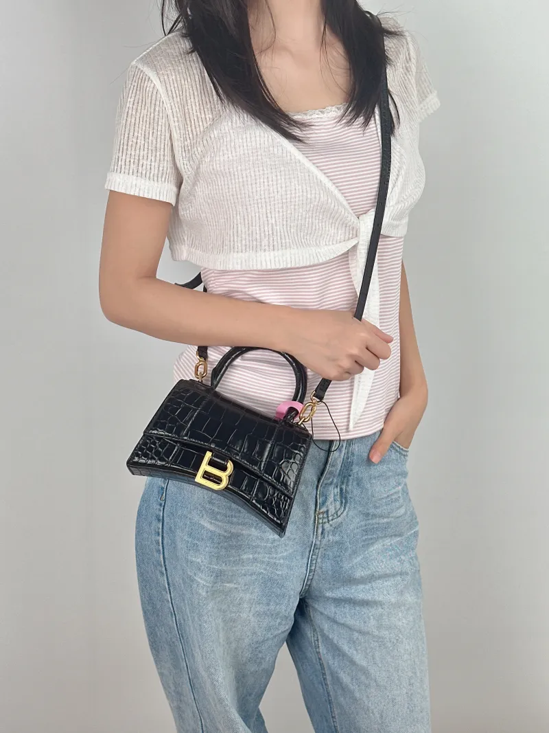 BALENCIAGA Crossbody Bag Hourglass Hourglass Bag Black CC alfskinmini19 × 8 × 13 cm — on-model view 3 of 3