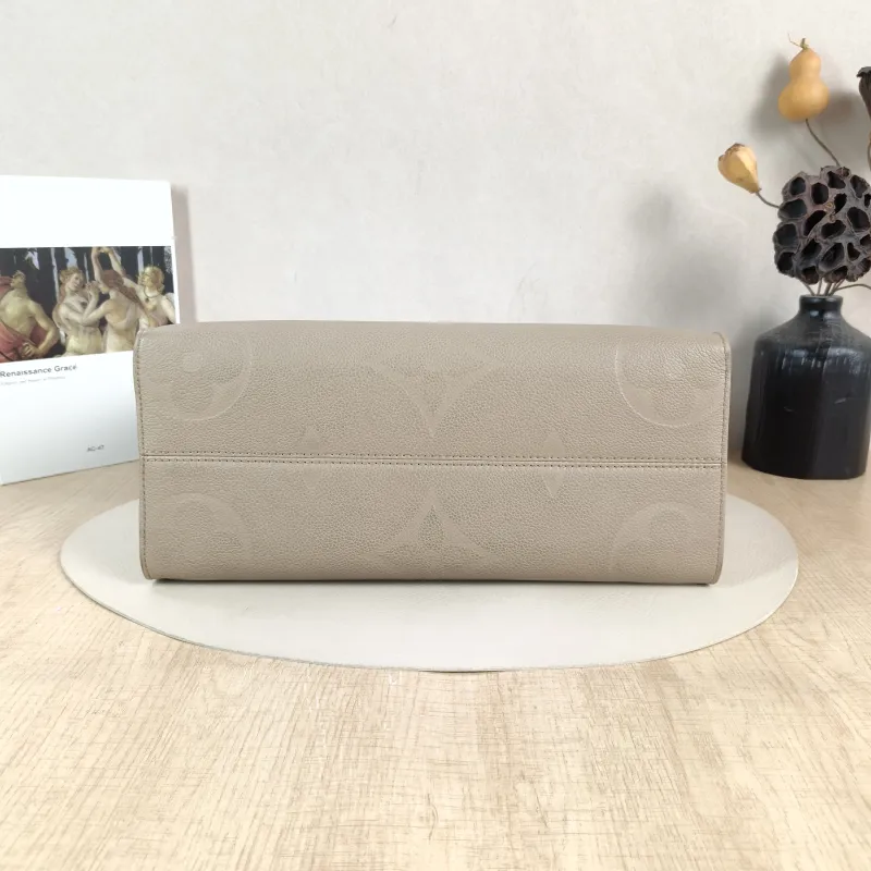 Louis Vuitton Shoulder Bag Onthego Medium Monogram Empreinte Embossed Calfskin Medium 35 × 14 × 27 cm — cover view 4 of 5