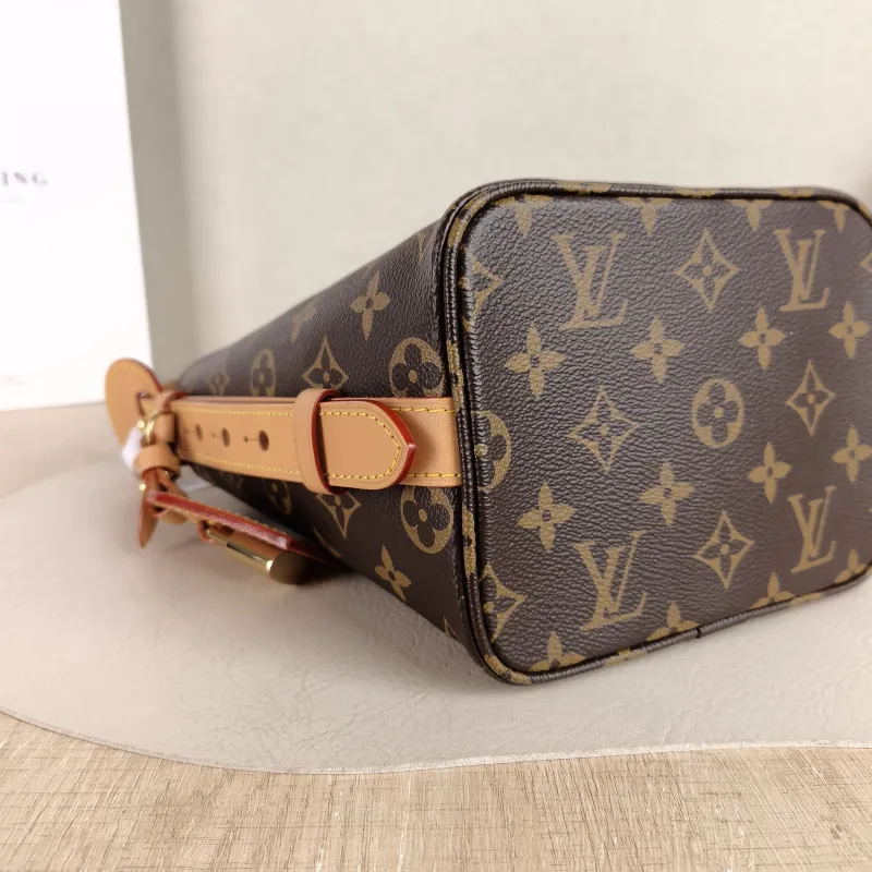 Louis Vuitton Top Handle Bag ALL IN BB Monogram PVC BB 16 × 12 × 18 cm — detail view 9 of 10