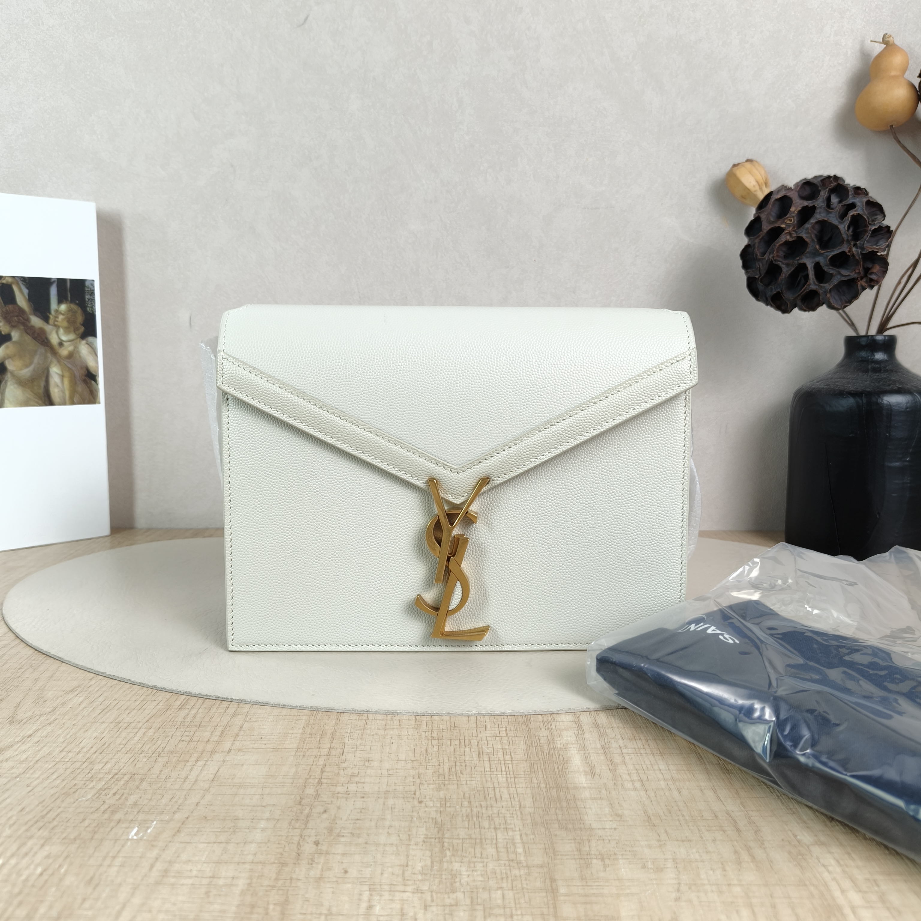 SAINT LAURENT Crossbody Bag Cassandra White Grained Calfskin Medium22 × 5.5 × 16.5 cm — cover view 6 of 6